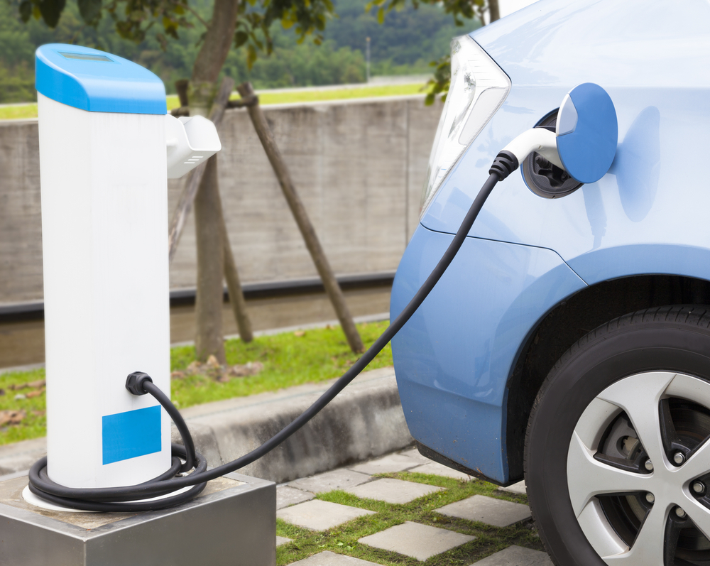Lesen Sie, warum die Elektroauto-Prämie sinnvoll ist