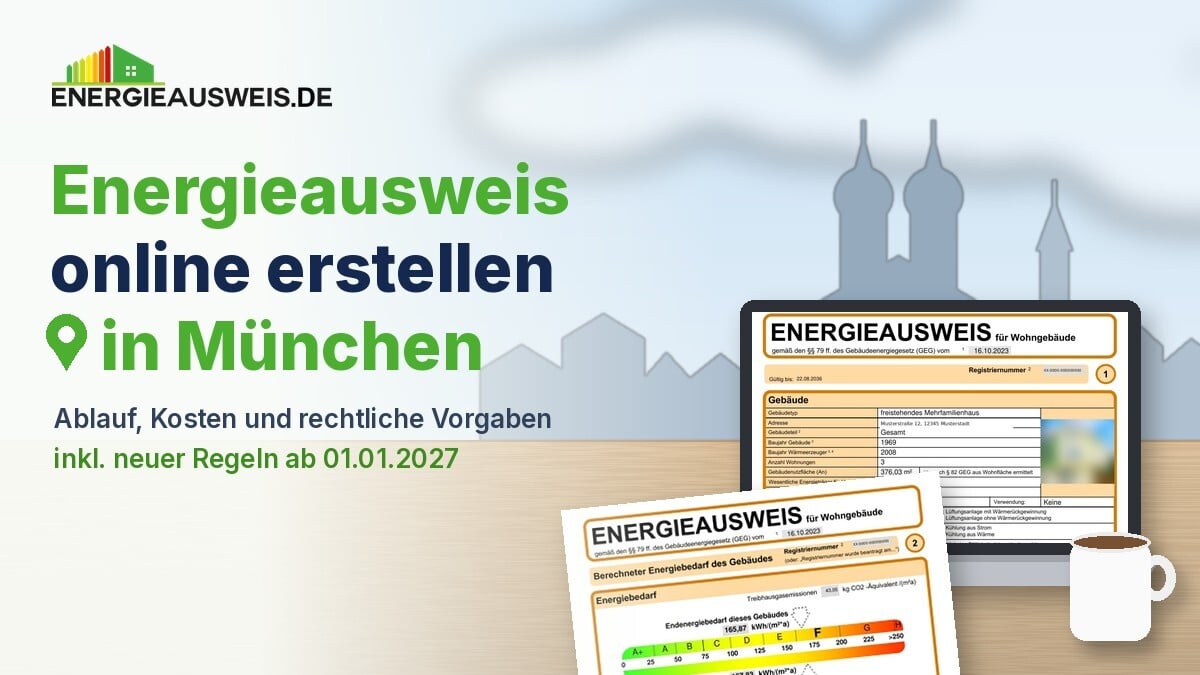 Energieausweis online erstellen in München: Musterausweis auf Laptop und Papier vor der Silhouette der Frauenkirche